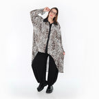  AKH Premium Bluse in Vokuhila-Form, aus Polyester, P1018.7149, Ecru/Braun/Schwarz, Schick