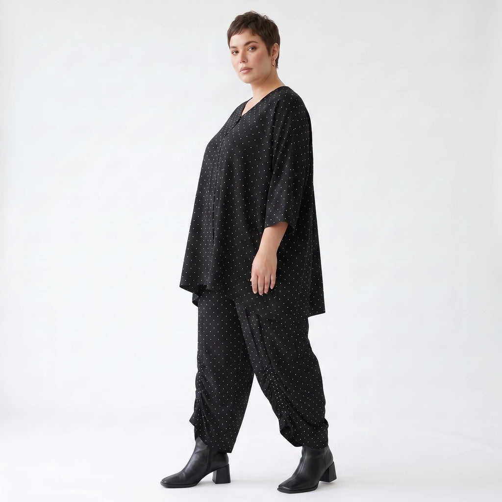 Stilvolle Ballon Hose im kreativen Lagenlook aus fein luftigem Tencel Popeline, Punkte, Schwarz/Weiß