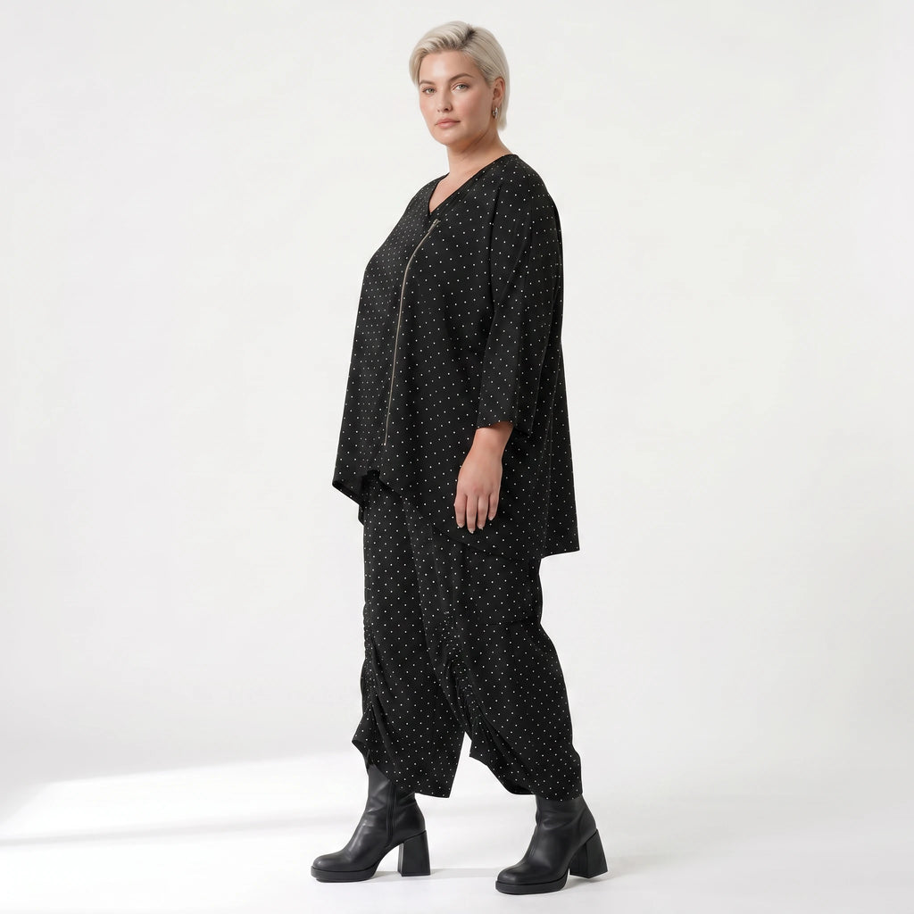 Luftige Oversize Jacke aus fein strukturierter, leichter Popeline im Lagenlook mit Punkten, Schwarz/Weiß