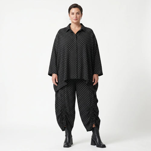 Luftig leichte A-Form Bluse im lässigen Lagenlook mit ausgefallenem Punktedesign, Schwarz/Weiß