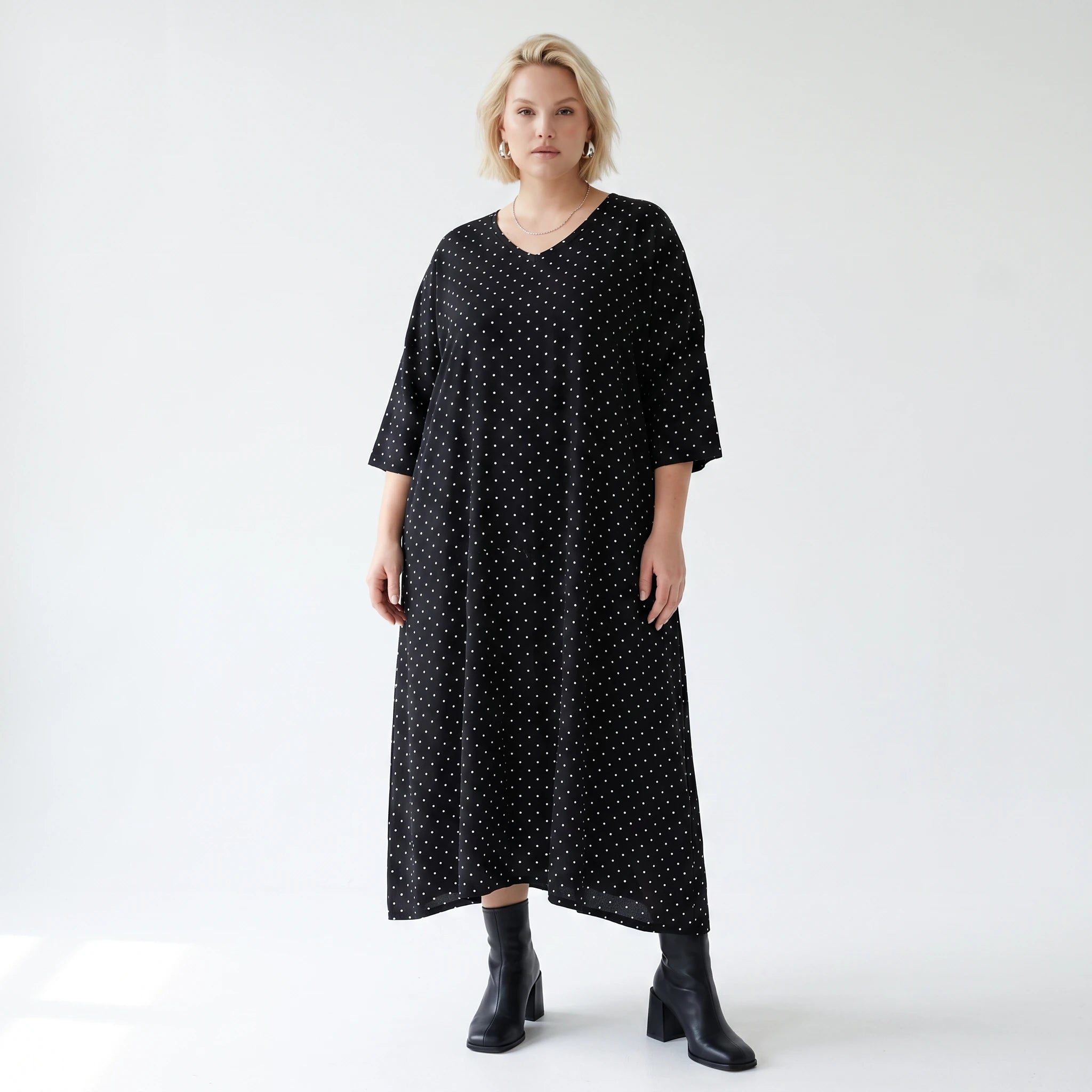 Ausgefallenes Ballon Kleid im modernen Lagenlook aus feiner, luftiger Popeline Qualität, Schwarz/Weiß