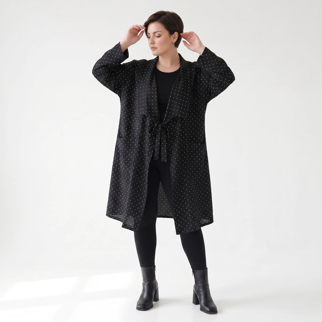 Luftiger Lagenlook Cardigan aus feiner Popeline, leger mit Zierfalte und Punkten, Schwarz/Weiß