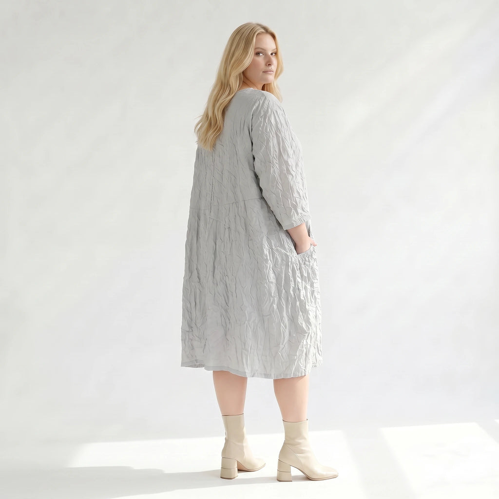 Ausgefallenes Oversize Ballon Kleid im luftigen Lagenlook mit stilvollem Crash Effekt, Grau