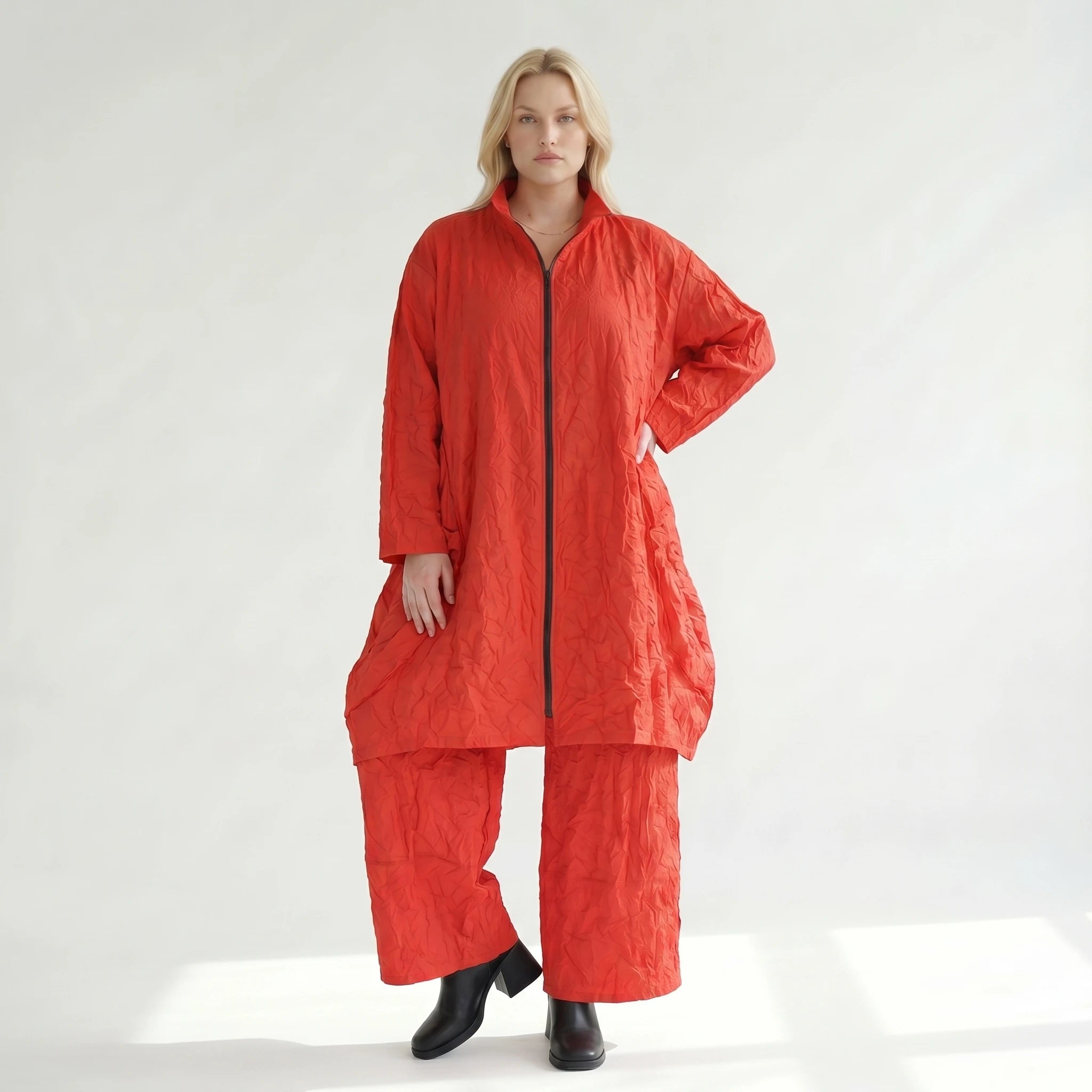 Ausgefallene Oversize Jacke im Lagenlook mit luftigem Ballonschnitt und einzigartiger Struktur, Rot