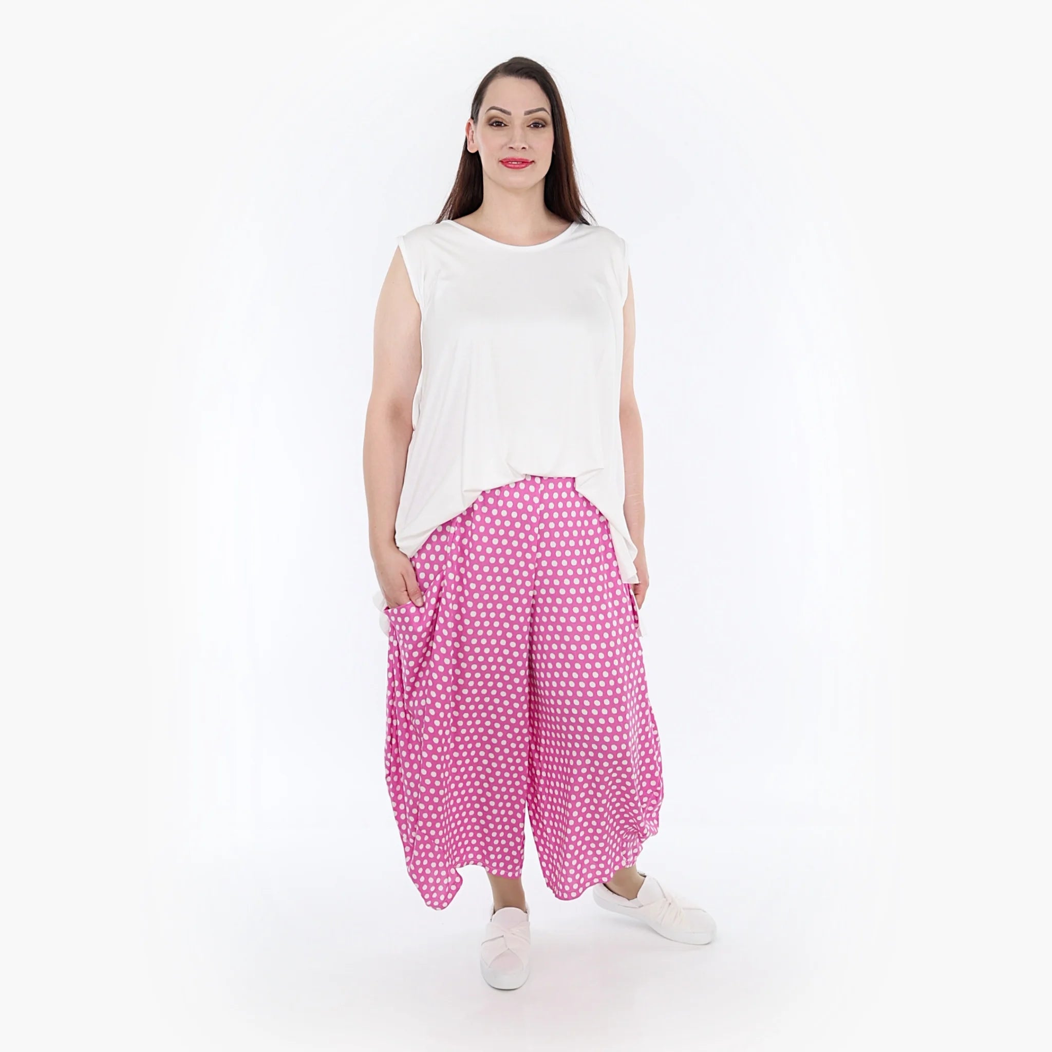  Trendige Ballonhose in Pink-Weiß, leicht und luftig aus Viskose, ideal für Plus-Size-Looks