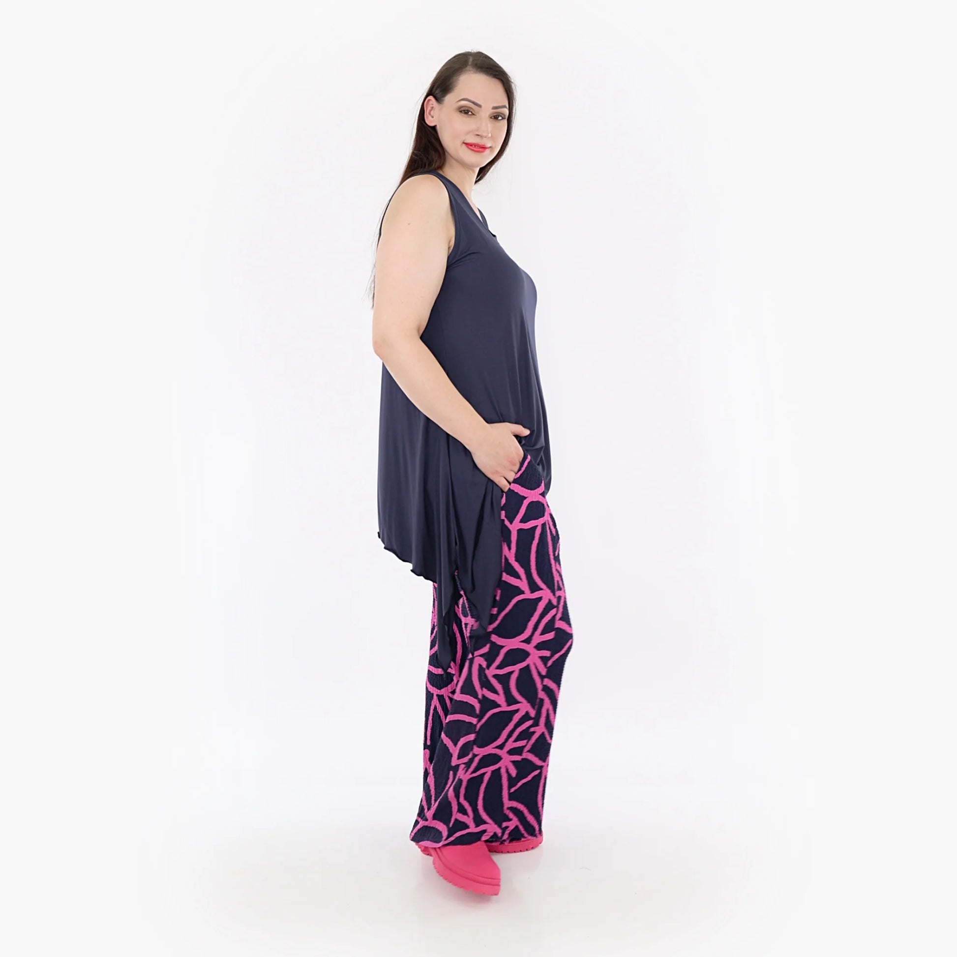  Stilvolle Hose in Marine-Fuchsia aus weicher Viskose für lässige Lagenlooks und Plus Size