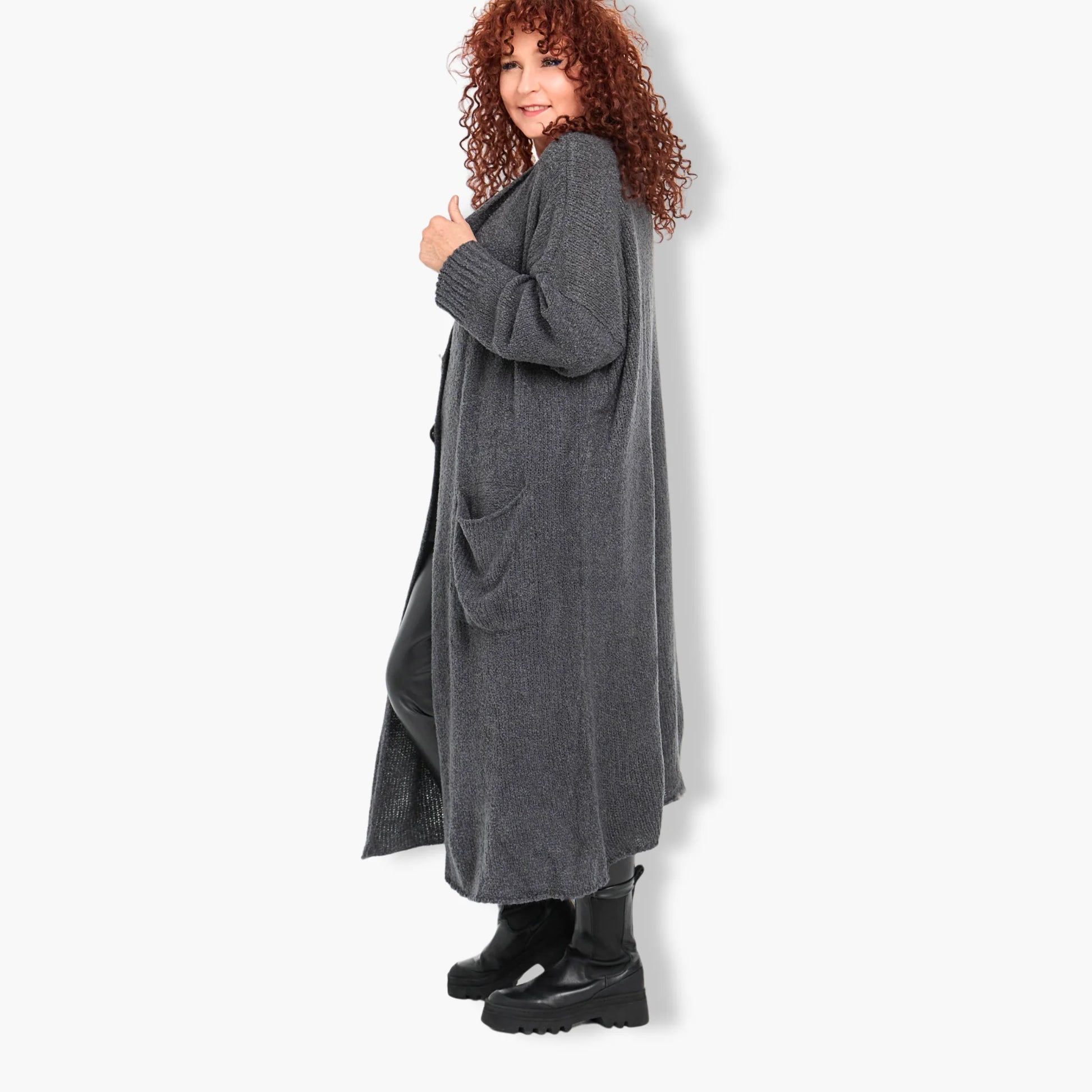  Stylischer Oversize Mantel in elegantem Grau aus softem Bouclé für Plus Size Fashionista in Herbst/Winter