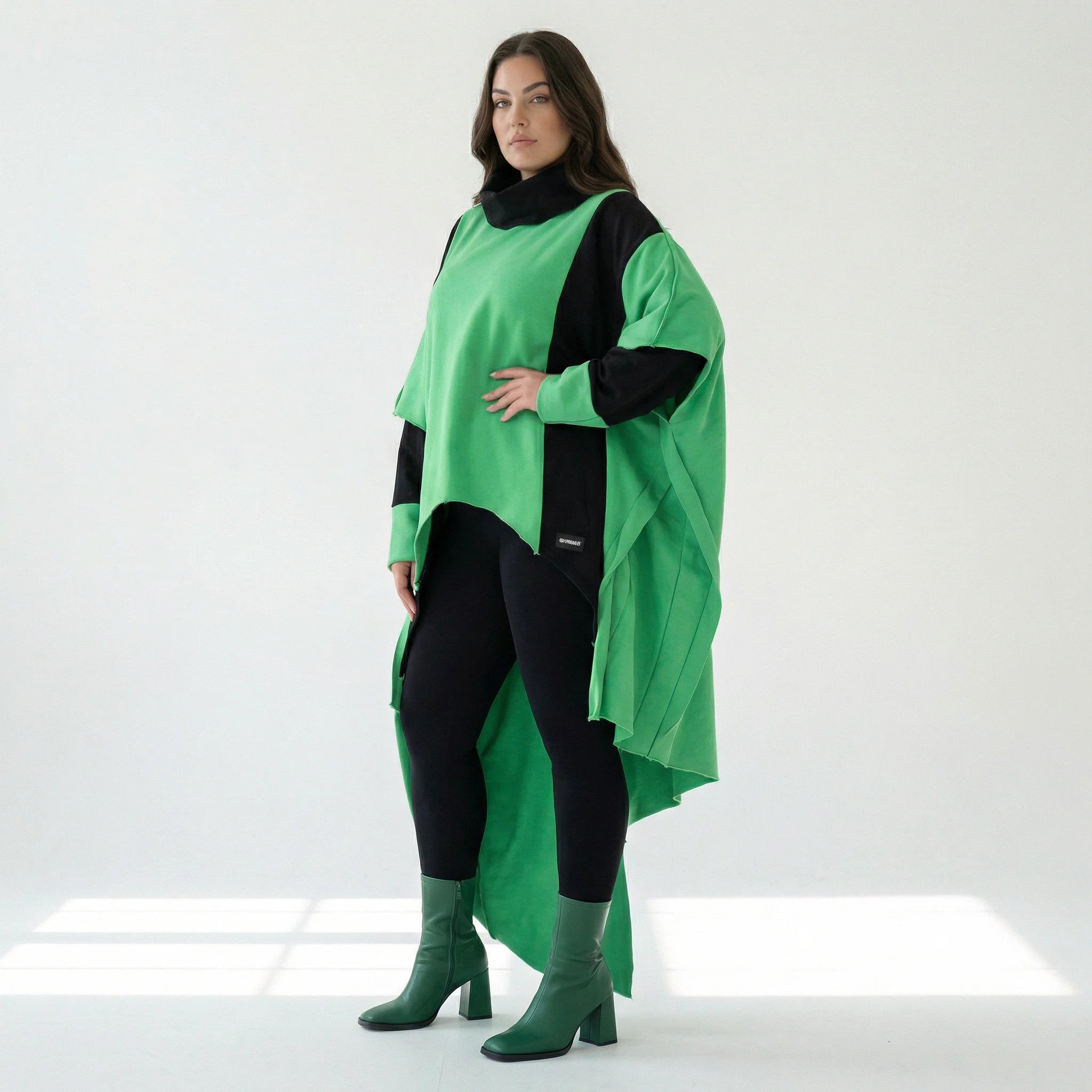  Bukezy Tunika in Vokuhila-Form, aus Baumwolle, 2004, Grün/Schwarz, Ausgefallen, Zeitlos