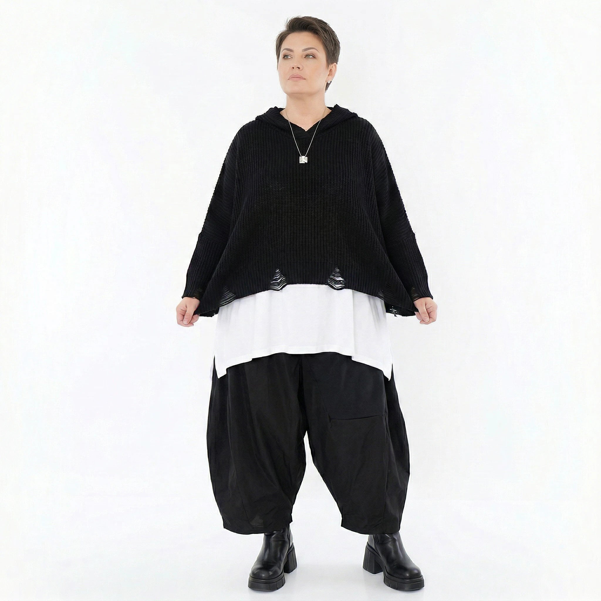 AKH Premium Bigshirt in kastiger Form, aus Baumwolle, P1032.2601, Schwarz, Ausgefallen