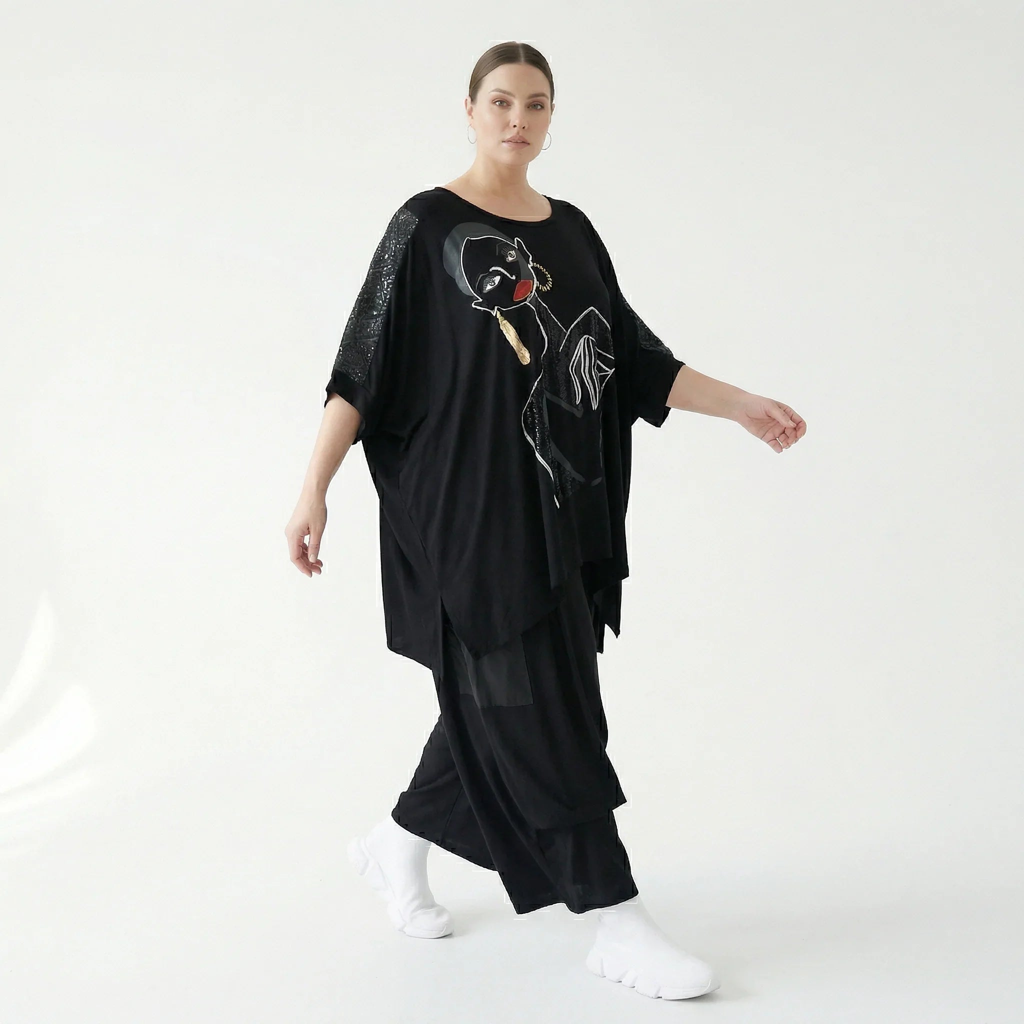 Maxlive Damen Oversize-Bluse Schwarz mit Print & Glanzdetails, Viskosemix, EU 38 bis 62, Artwear Tunika