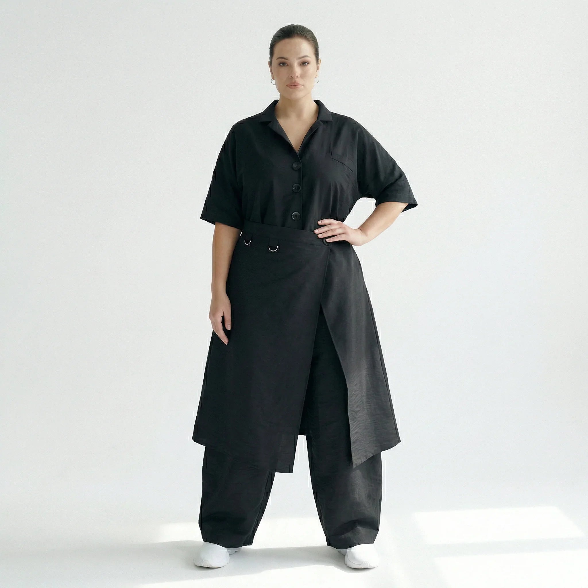 Cadrelli Damen Jumpsuit Schwarz Oversize Crash Twill Viskose Lycra Übergang EU 40 bis 48 – luftiger Avantgarde Einteiler
