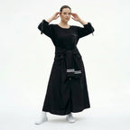 Schwarzes Damen Kleid in Oversize mit Utility-Taschen und Bindegürtel – Übergangslook EU 40 bis 46, leicht & stilvoll, Popeline Crash