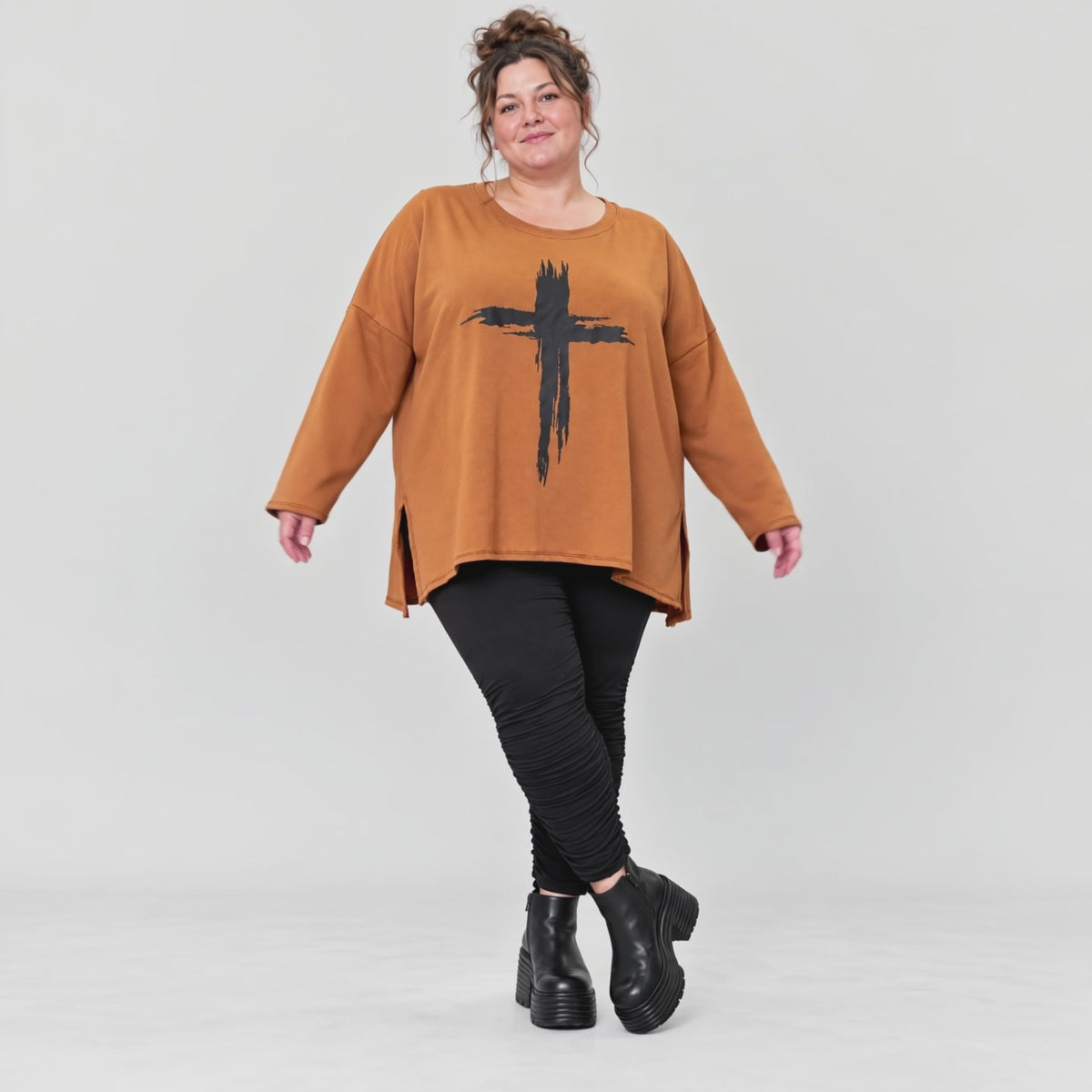 Braunes Langarmshirt mit fließender A-Linie und Rundhalsausschnitt aus Stretchjersey