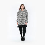 A-Form Baumwollshirt in Grauschwarz mit Buchstabenmuster Rollkragen Langarm Oversize weit