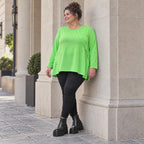 Langarmshirt in Grün aus feinem warmem Stretchjersey aus Italien mit fließender A-Linie