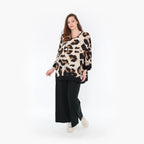 Oversize Viskoseshirt mit V-Ausschnitt und langen Ärmel im beigebraunen Leopardenmuster
