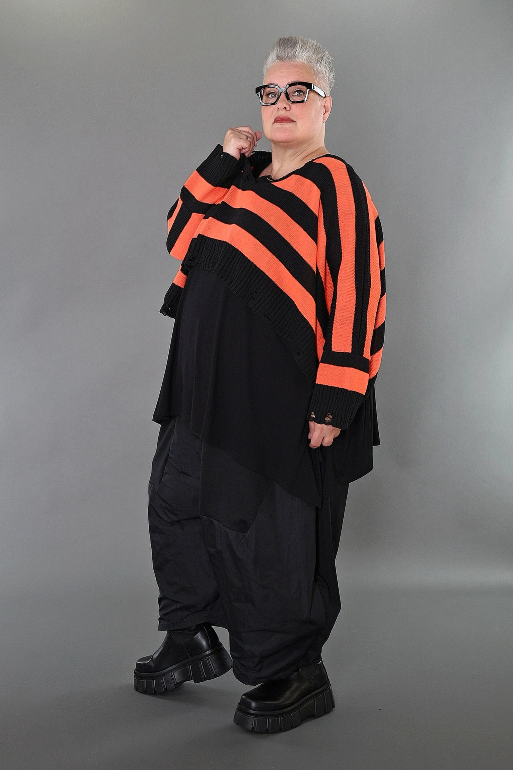  AKH Premium Überwurf in kastiger Form, aus Baumwolle, P1007.2537, Schwarz/Orange, Schick