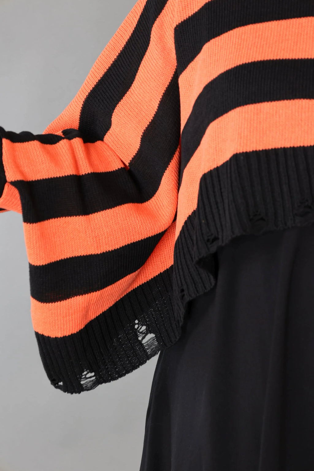  AKH Premium Überwurf in kastiger Form, aus Baumwolle, P1007.2537, Schwarz/Orange, Schick