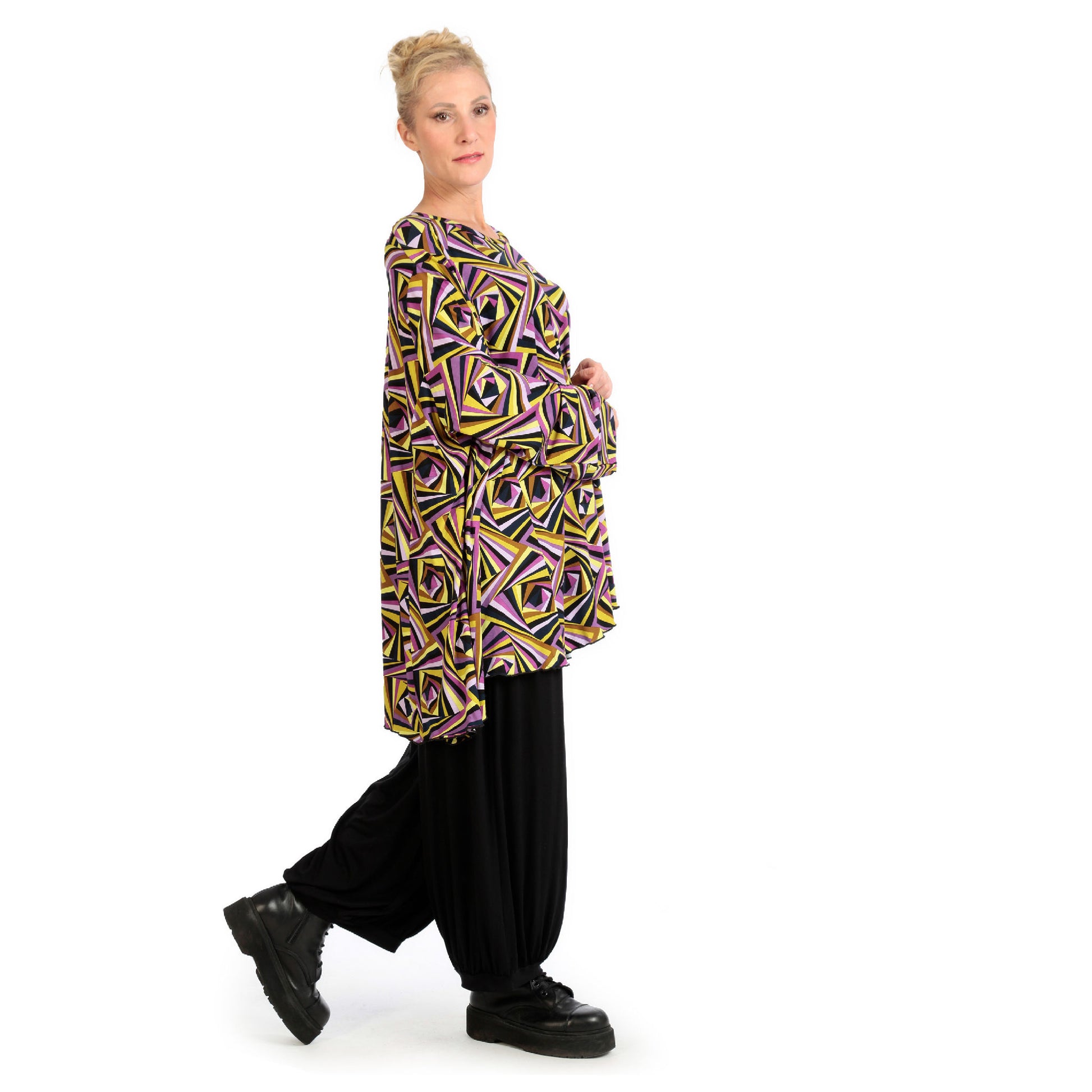  A-Form Bigshirt von AKH Fashion aus Viskose, 1123.00593, Lila-Gelb-Flieder, Schick, Modern