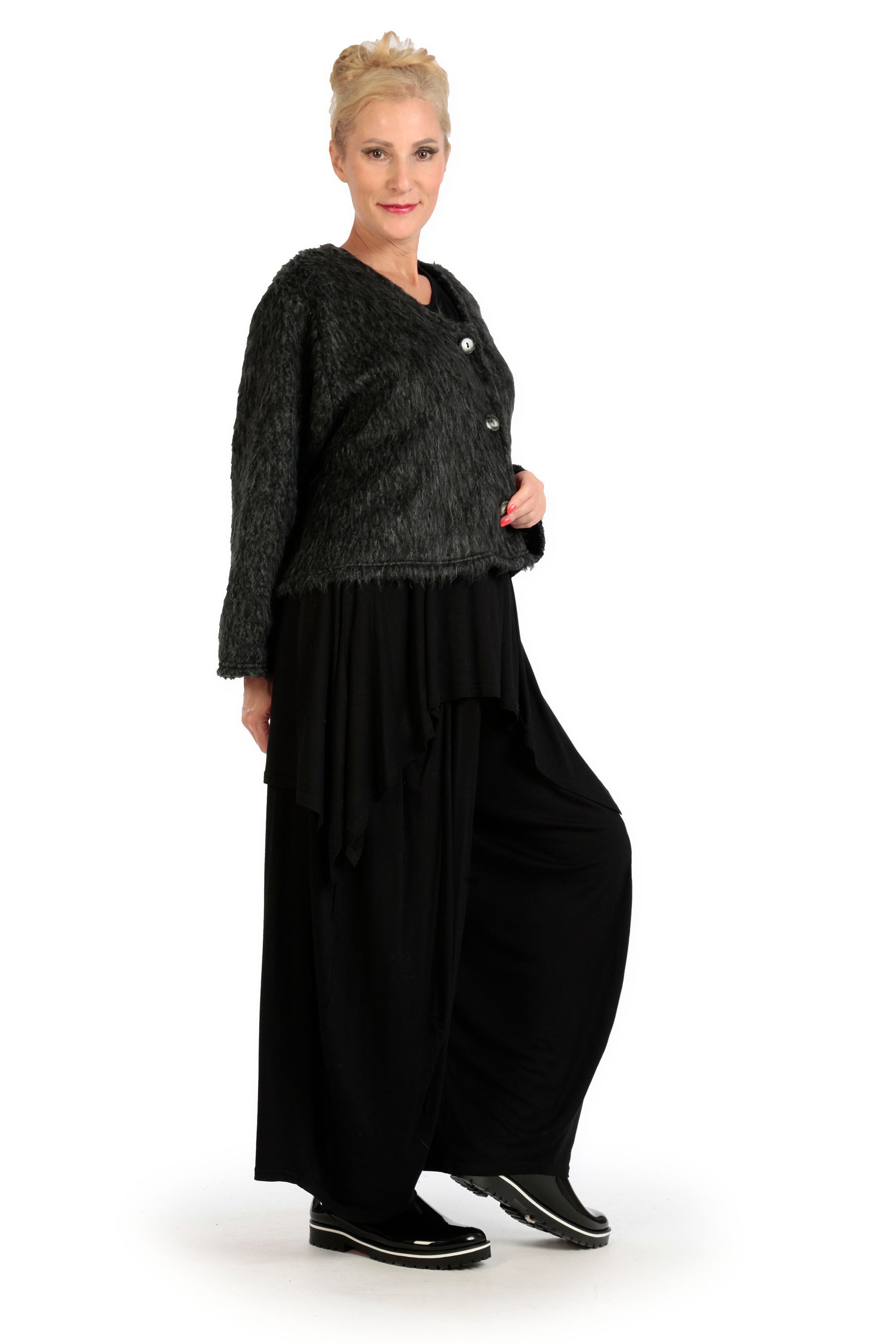  Jacke von AKH Fashion aus Materialmix in gerundeter Form, 1162.01775, Schwarz, Ausgefallen