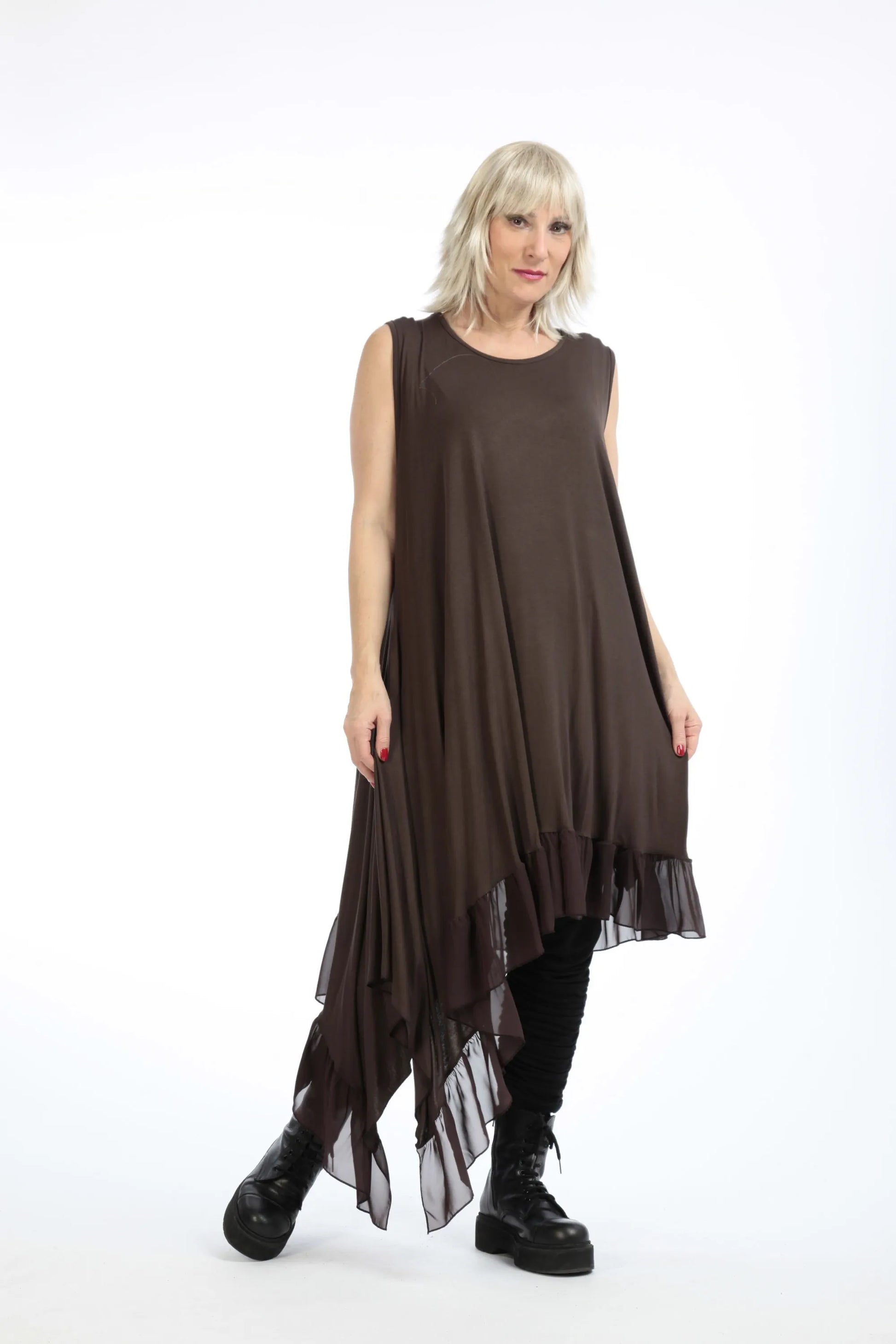  Asymmetrische Tunika in Braun aus weichem Jersey mit Chiffon-Besätzen und seitlichem Schlitz für Plus Size