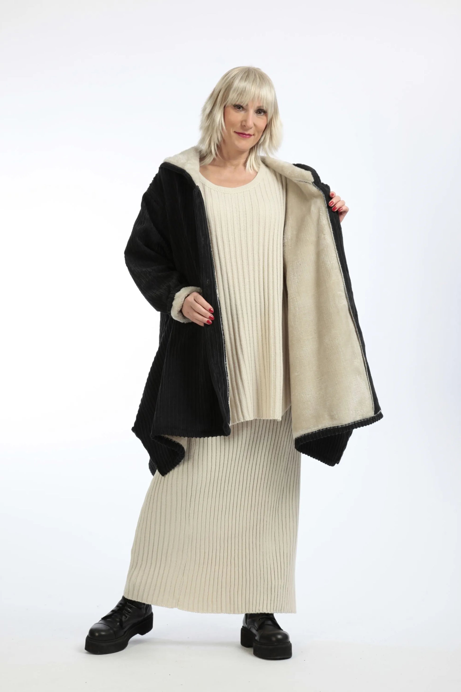  Oversize A-Form Jacke aus kuscheligem Cord-Polyester mit Kapuze und praktischen Taschen für Herbst und Winter