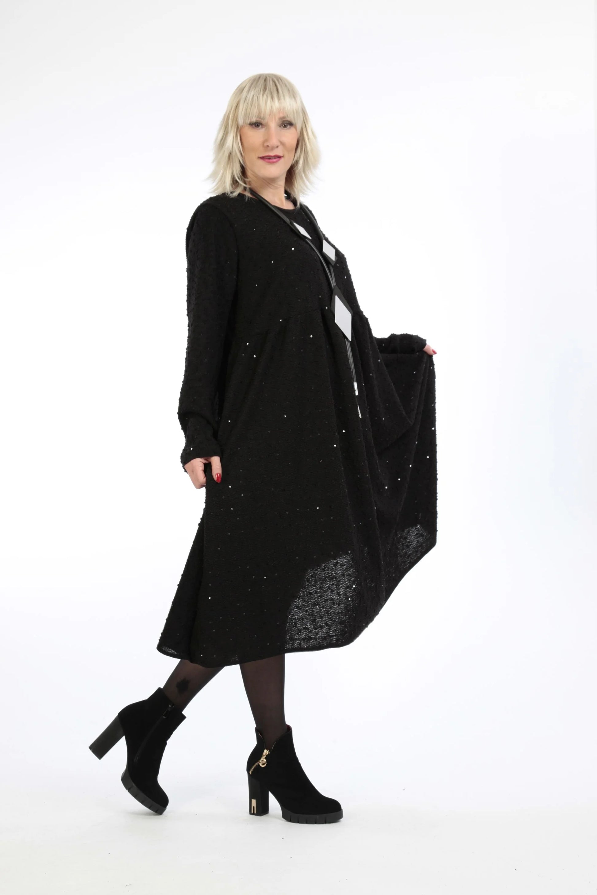  Stylisches A-Form Kleid aus weichem Boucle mit Pailletten für deinen Herbst/Winter-Look