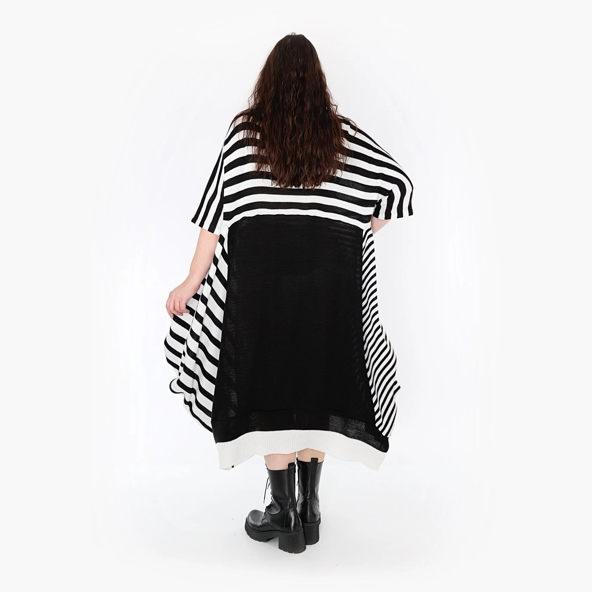  A-Form Kleid mit langen Ärmeln und Blockstreifen in Schwarz für Plus Size im lässigen Look