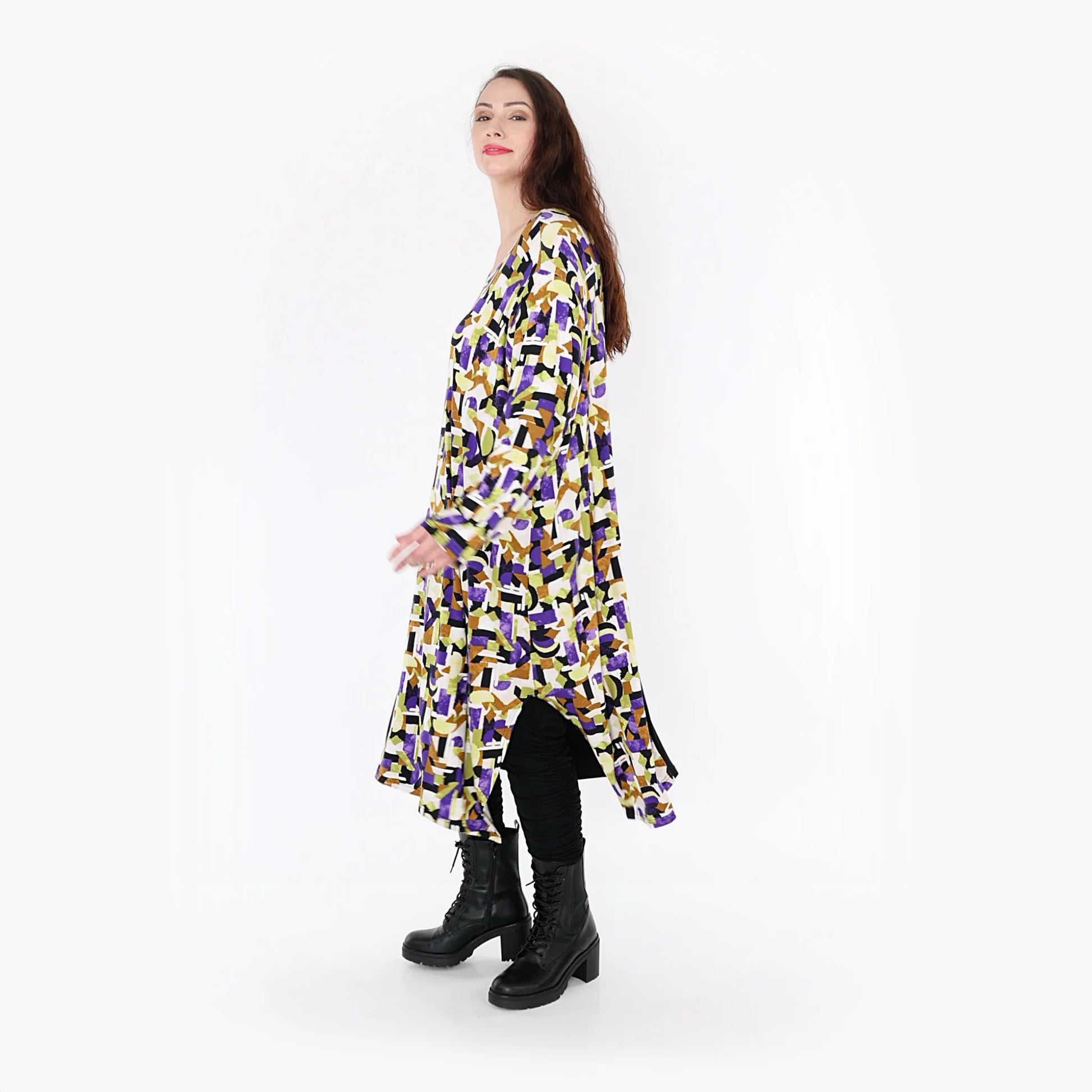  Plus Size Ballonkleid im Lagenlook in Violett und Grün mit grafischem Design für Herbst/Winter