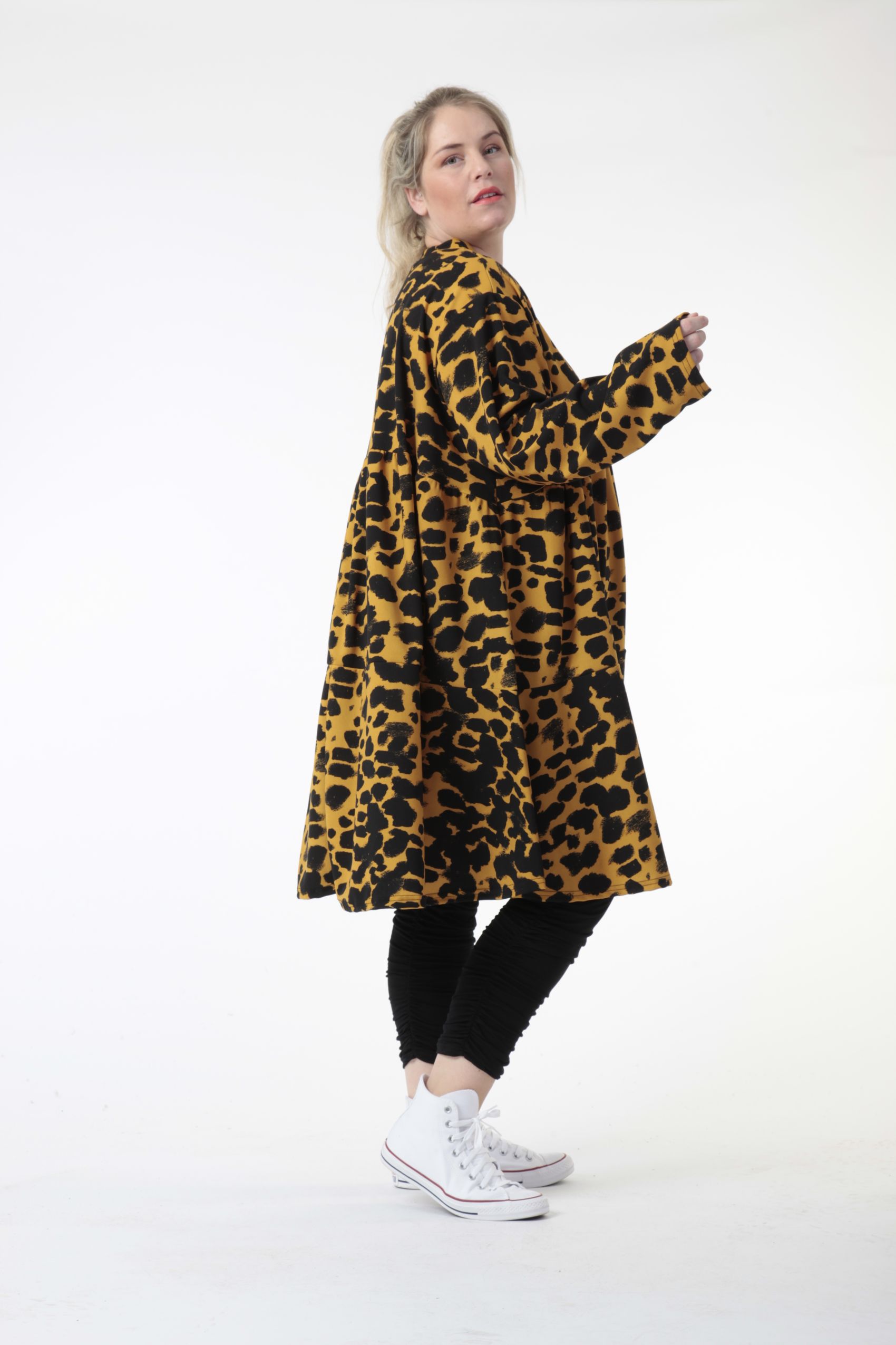  Kleid von AKH Fashion aus Viskose, 0743.06723, Schwarz-Senf, Leopard, Ausgefallen, Modern