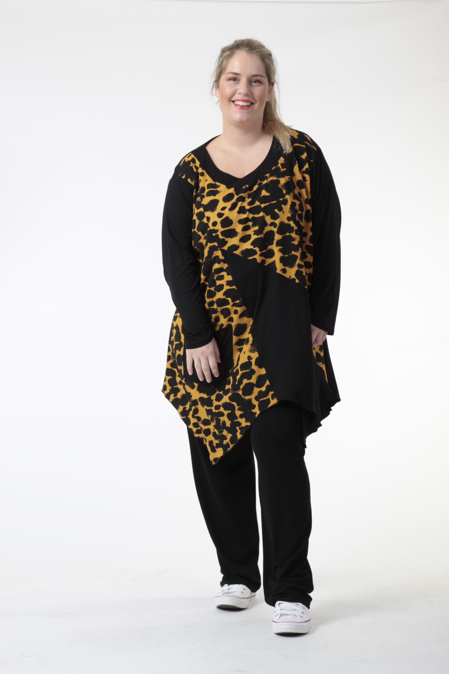  Zipfel Bigshirt von AKH Fashion aus Viskose, 0743.06725, Schwarz-Senf, Leopard, Ausgefallen