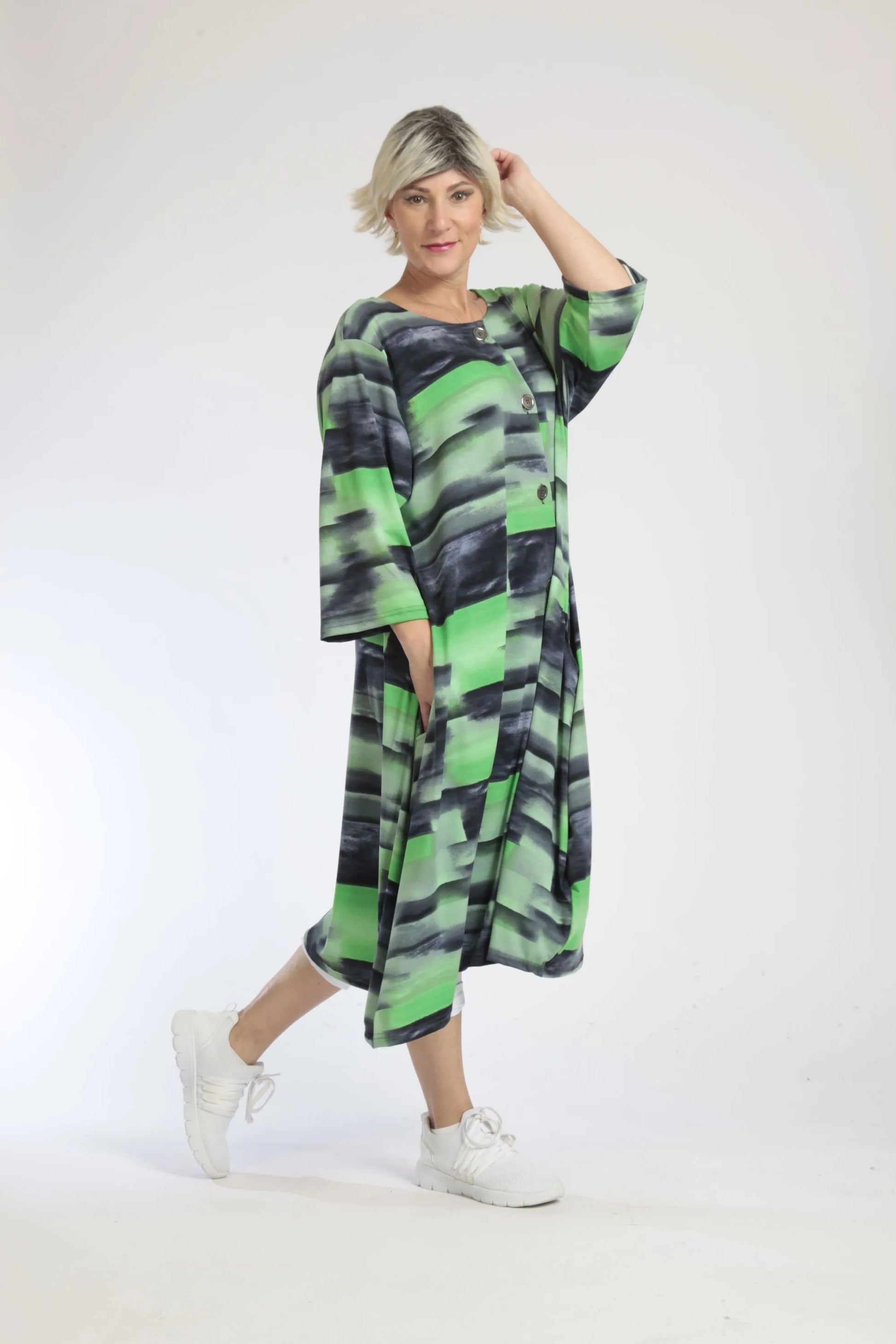  A-Form Mantel in Dunkelblaugrün aus leichtem Slinky-Material für stilvolle Plus Size Looks