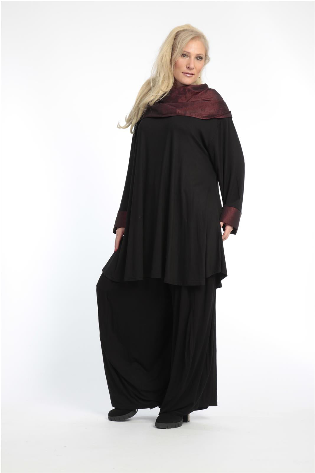  A-Form Bigshirt von AKH Fashion aus Materialmix, 0780.06760, Schwarz-Bordeaux, Ausgefallen