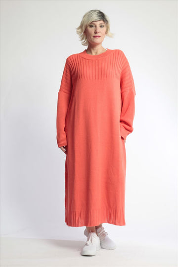  Stilvolles Plus Size Kleid im Lagenlook aus hochwertigem, weichem und leichtem Material in strahlendem Orange