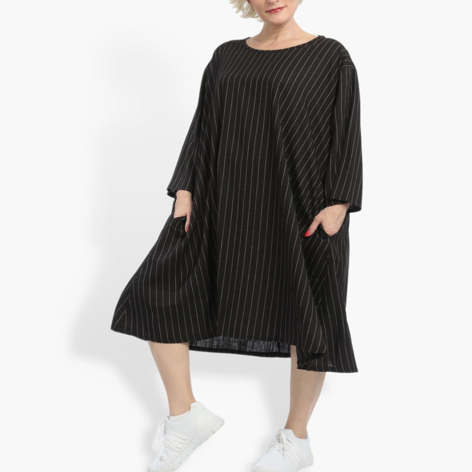  Stilvolles Leinen-Shirt in Schwarz-Weiß mit 3/4-Ärmeln und praktischen Seitentaschen für Plus Size