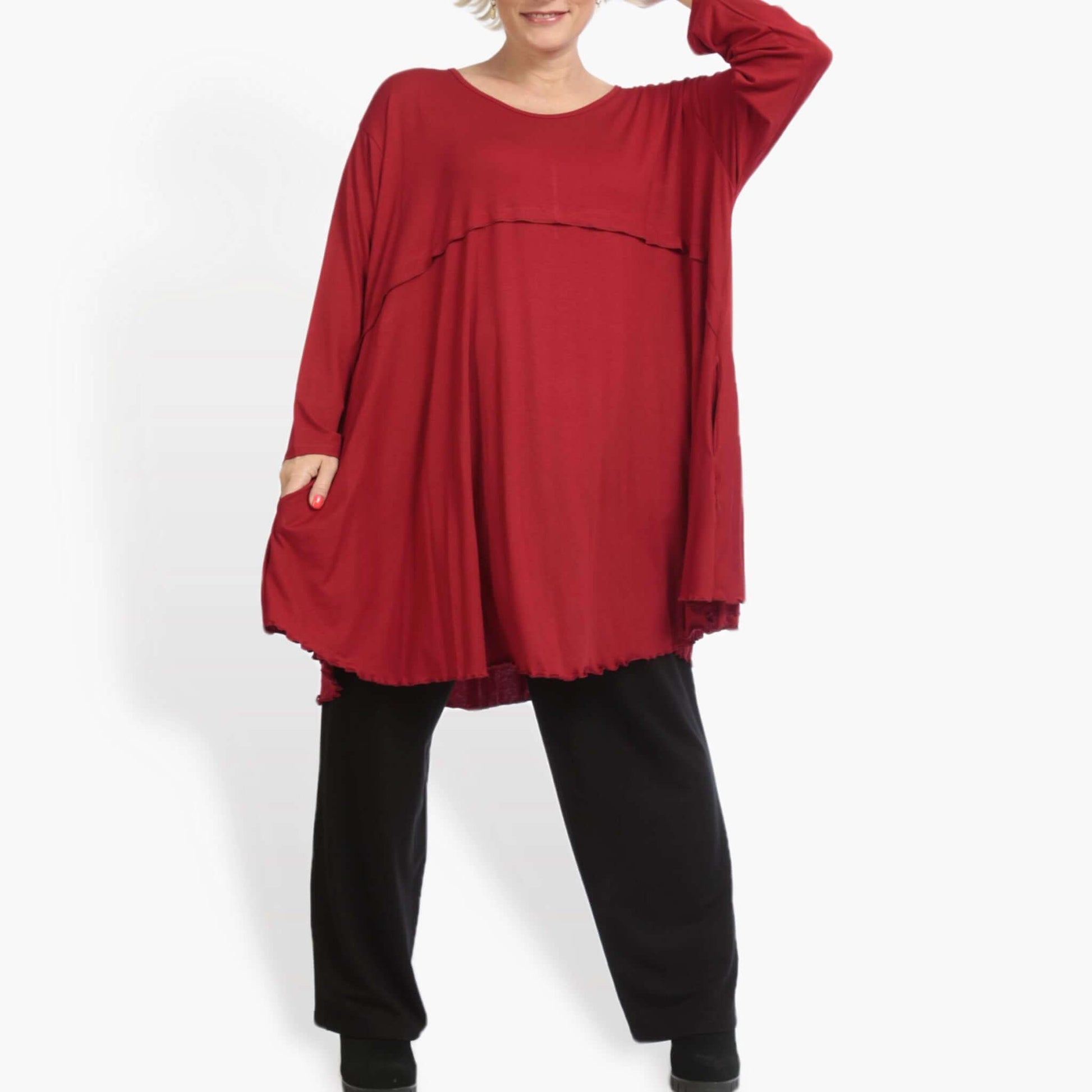  A-Form Shirt in zeitlosem Rot mit lässigem Oversize-Schnitt und praktischen Seitentaschen für Plus Size