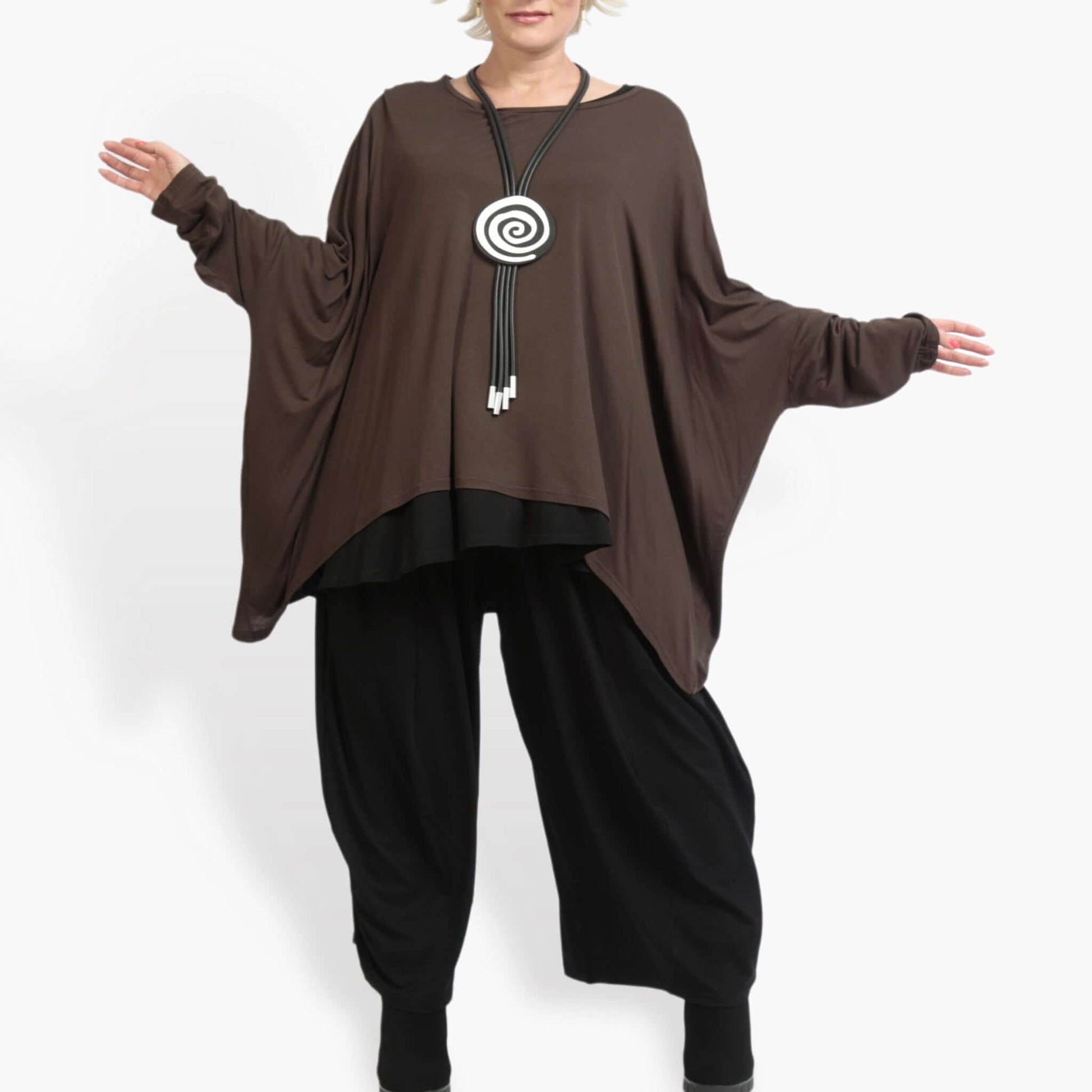  Bigshirt von AKH Fashion aus Viskose in kastiger Form, 0887.07555, Braun, Unifarben, Schick