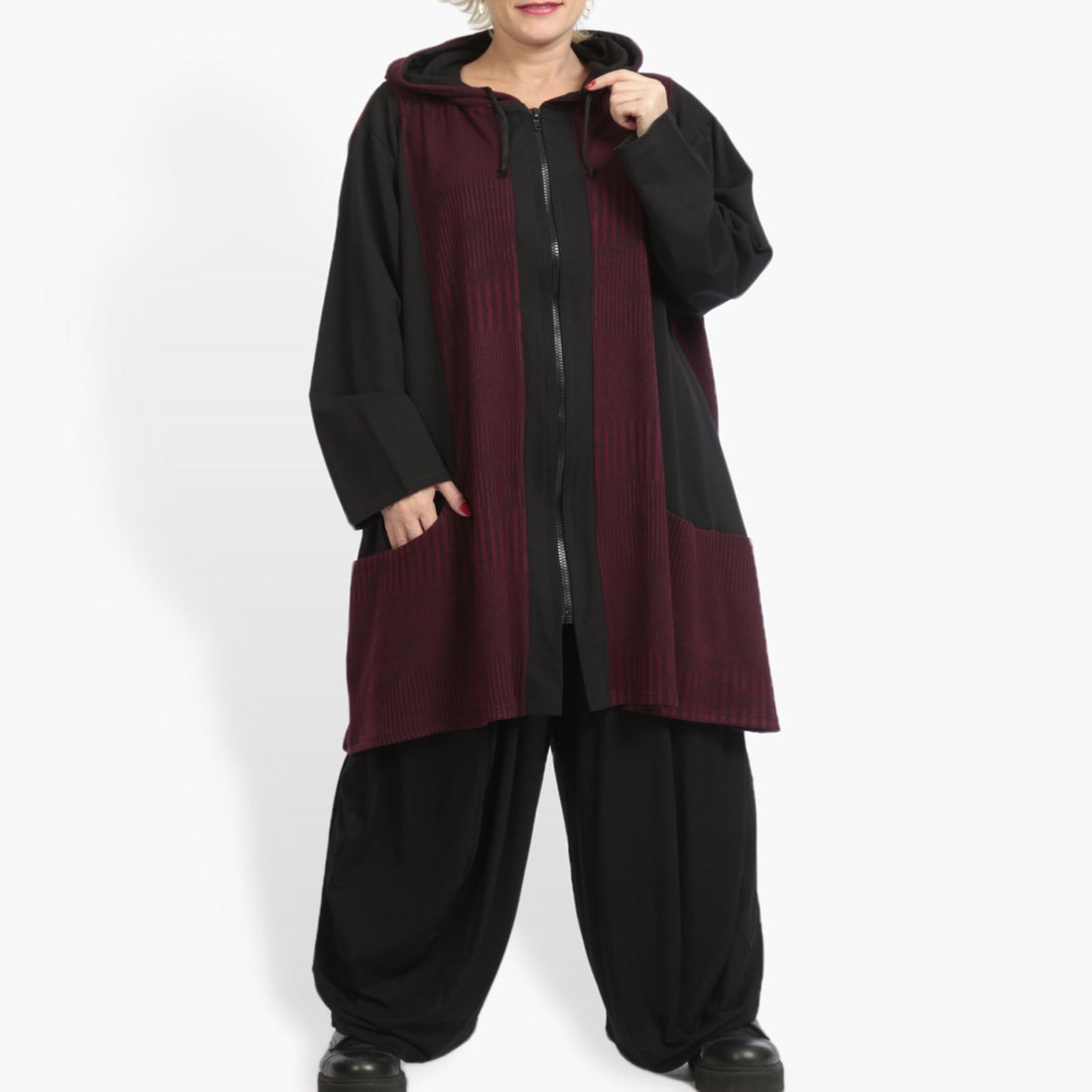  A-Form Jacke von AKH Fashion aus Materialmix, 0951.06665, Weinrot-Schwarz, Schick, Modern