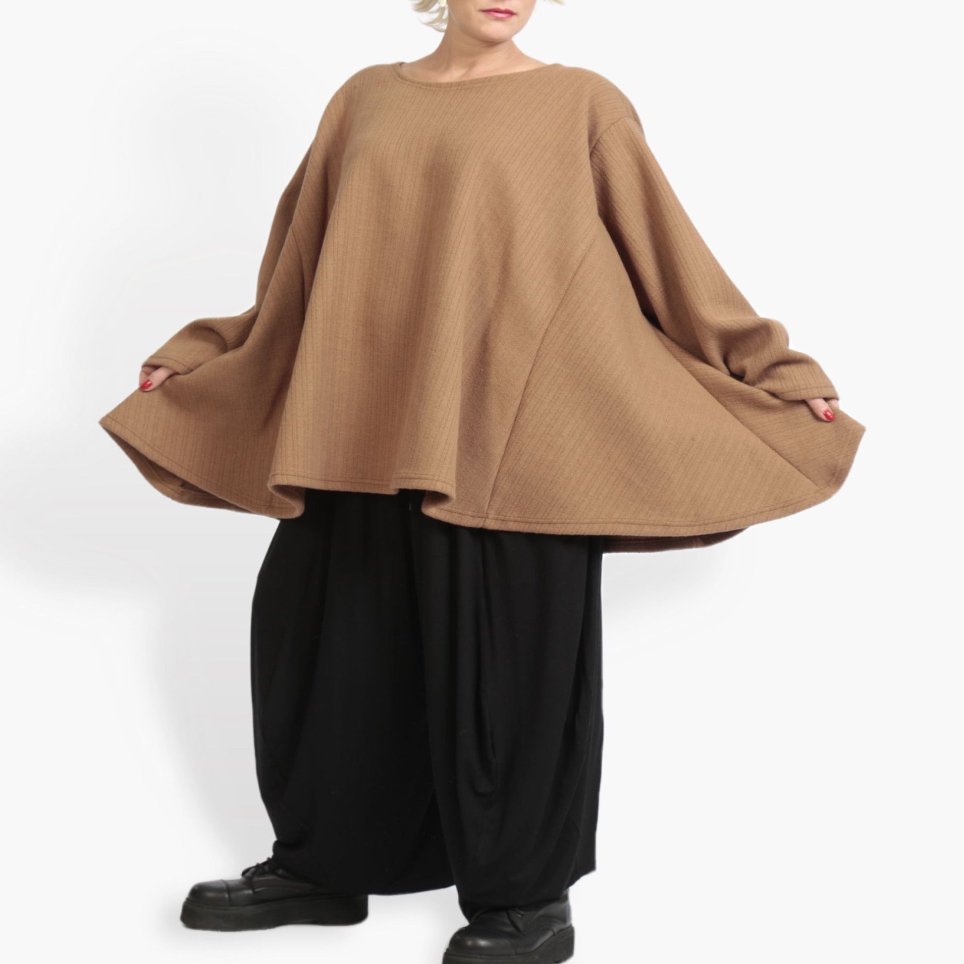  A-Form Shirt in elegantem Camel für den lässigen Lagenlook, oversized, mit Rundhals und langen Ärmeln